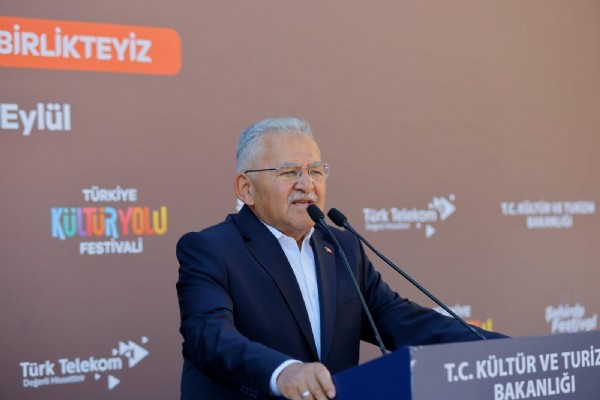 KAYSERİ BELEDİYE BAŞKANI BÜYÜKKILIÇ’TAN BAKAN ERSOY’A “KAYSERİ KÜLTÜR YOLU FESTİVALİ” TEŞEKKÜRÜ